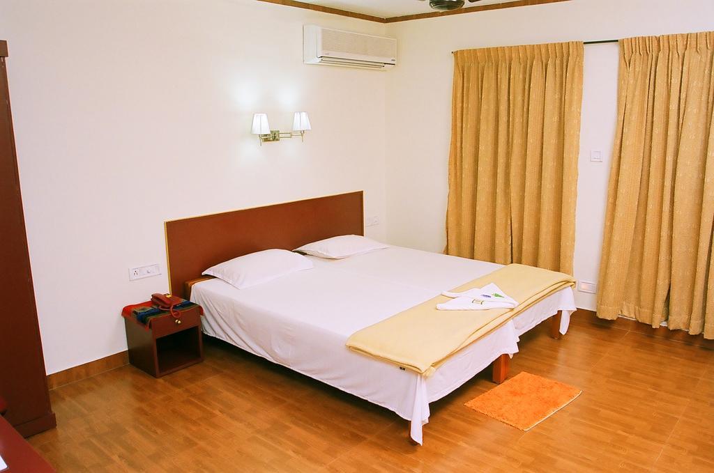 Hotel Srinivas Kochi Chambre photo